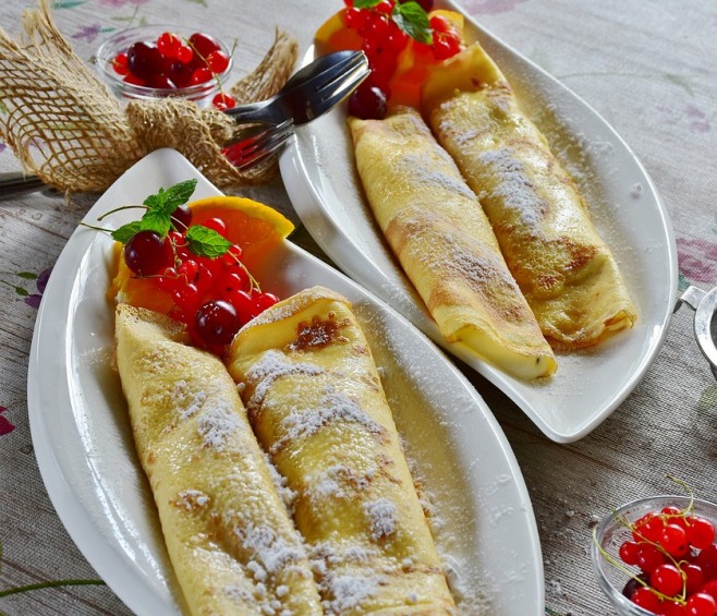 ​Faire des crêpes à la poêle ou à la crêpière ? Que choisir ?