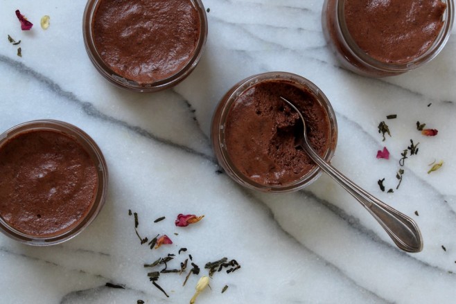 Réaliser une mousse au chocolat et au thé maison
